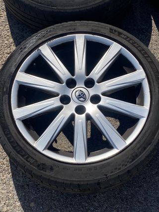 Llantas 18 Toyota Avensis 2015 Originales