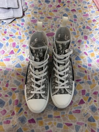 Zapatos Dior B23 Originales
precio negociable 