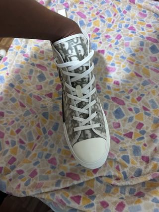 Zapatos Dior B23 Originales
precio negociable 