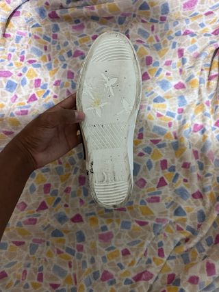 Zapatos Dior B23 Originales
precio negociable 