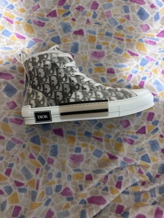 Zapatos Dior B23 Originales
precio negociable 