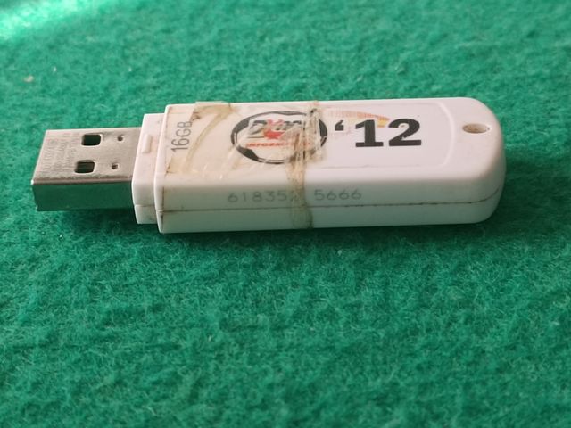 Pendrive USB 16GB - Ideal para Música