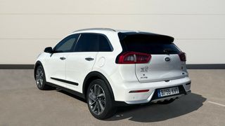 Kia Niro 1.6 GDI HYBRID EMOTION 141 5P