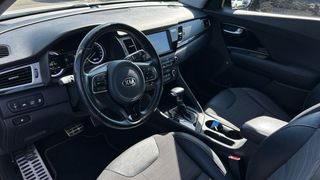 Kia Niro 1.6 GDI HYBRID EMOTION 141 5P