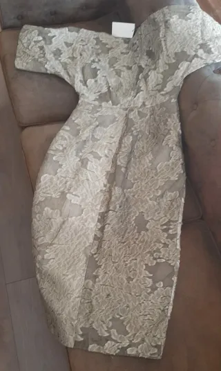 Vestido ZARA beige y gris con etiqueta