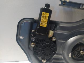 ELEVALUNAS DELANTERO DERECHO para NISSAN ALMERA (N16/E) 2000 111781
