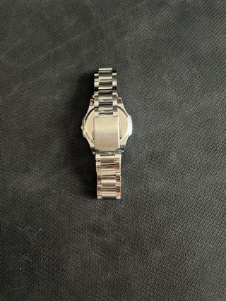 Reloj Negro y Plateado