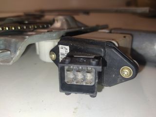 ELEVALUNAS DELANTERO DERECHO para TOYOTA COROLLA (E12) 2003 113847