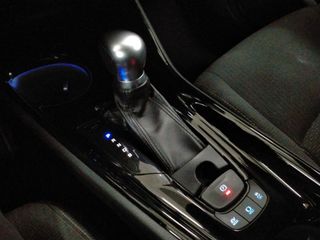 Toyota C-HR Hybrid Advance