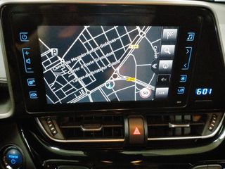 Toyota C-HR Hybrid Advance