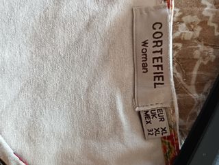 Camiseta Cortefiel Mujer Talla XL Estampado Floral