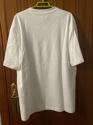 Camiseta Zara.
