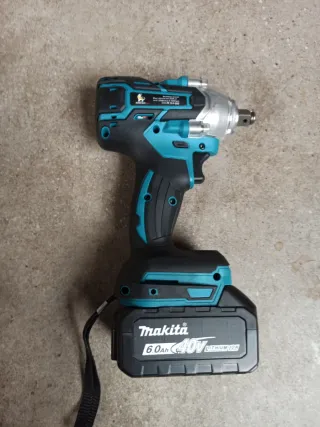 Maletín Makita taladro+radial+percutor+2 baterías