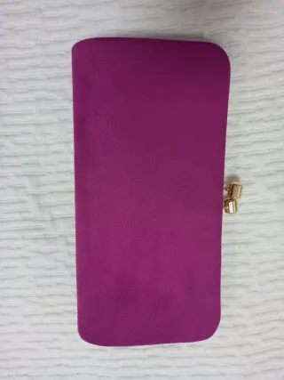 Vestido morado elegante Y BOLSO.