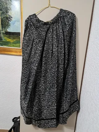 Vestido Baturra Talla XS, la chica es adolescente 