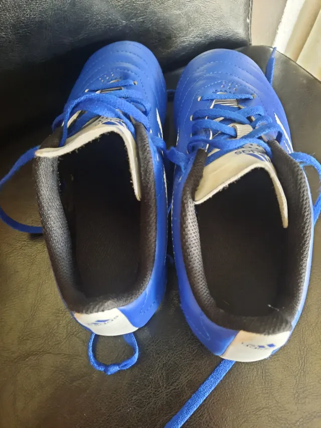 Botas de fútbol Adidas azules Talla 33.5