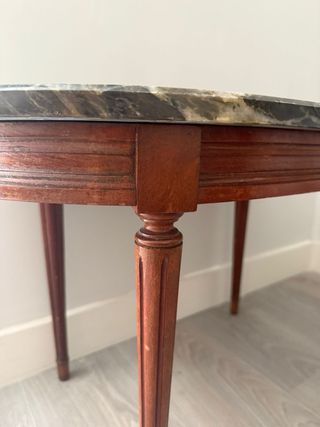 Mesa antigua madera y mármol