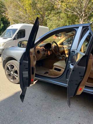 Porsche Cayenne v6 