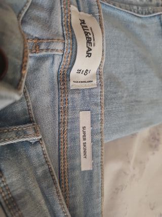 Pantalones vaqueros Pull&Bear Talla 40 de chico