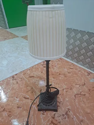 Lampara de mesa