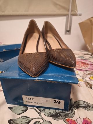 Zapatos tacón Daniela Vega piel serpiente