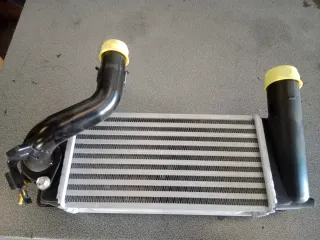 Intercooler Toyota Auris Corolla 