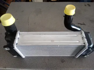 Intercooler Toyota Auris Corolla 
