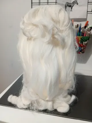 Peluca época mujer blanca