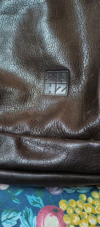 Mochila de cuero marrón