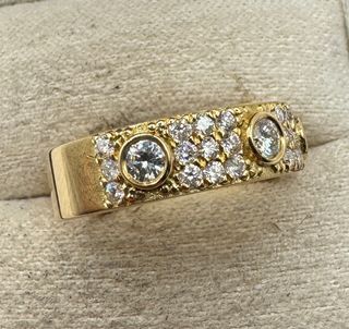 Anillo de oro de 18 kt con diamantes 
