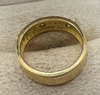 Anillo de oro de 18 kt con diamantes 