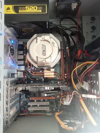 Ordenador sobremesa gaming ASUS