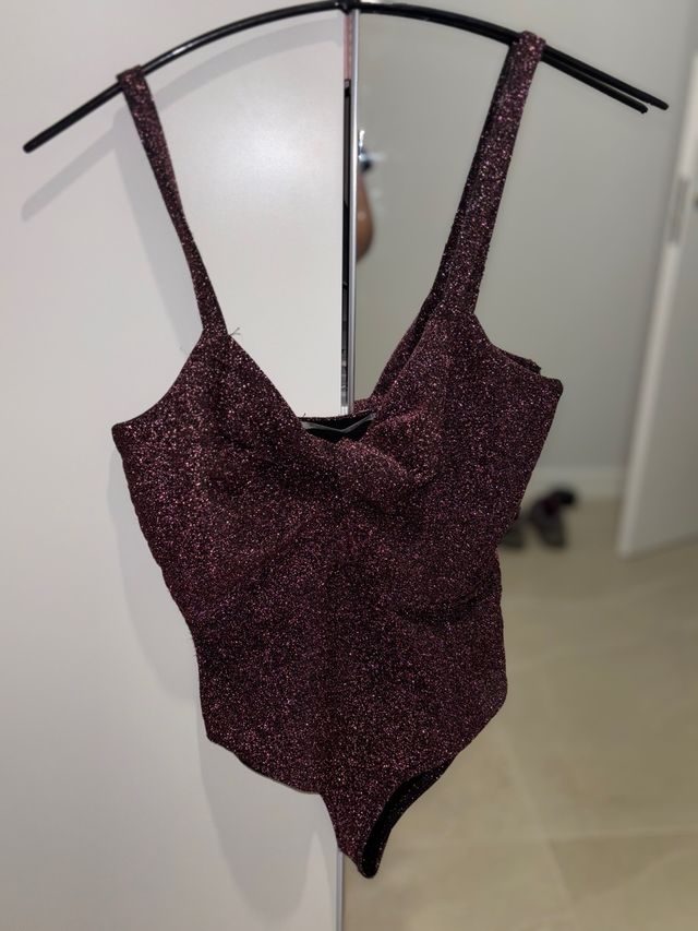 Body brillante Pull and Bear granate