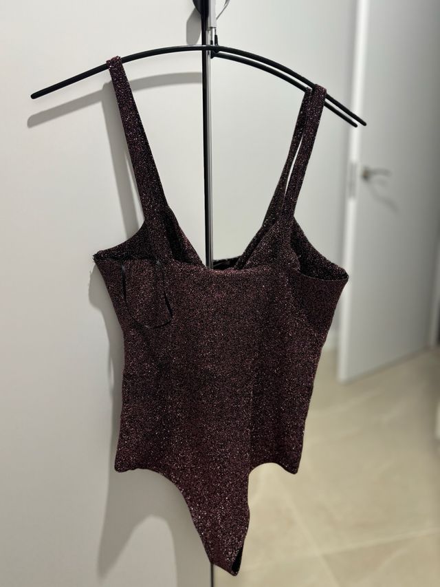 Body brillante Pull and Bear granate
