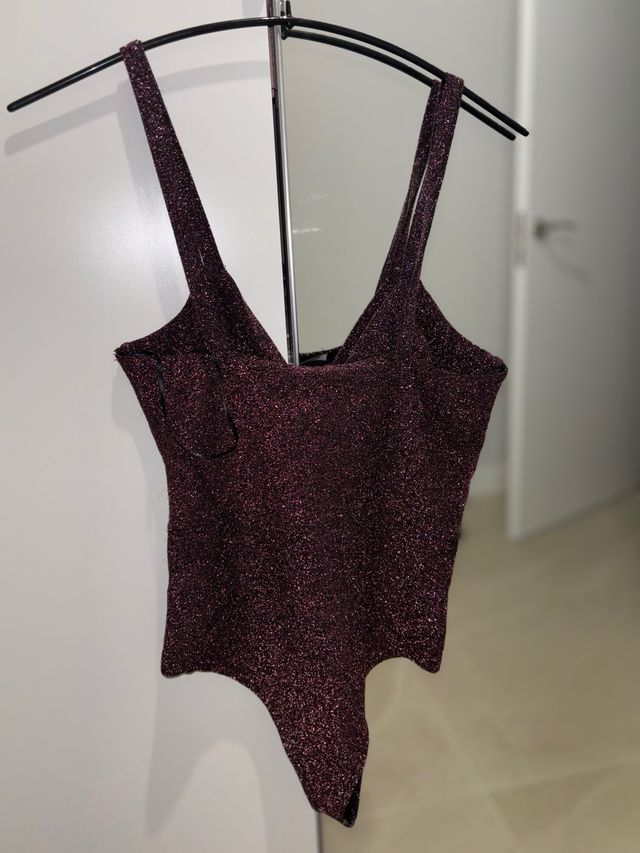 Body brillante Pull and Bear granate