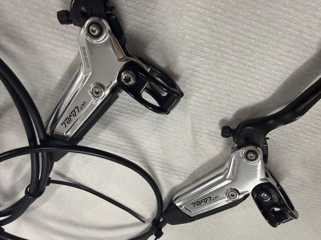 SRAM Freno de disco Level Ultimate Stealth 4-Pisto