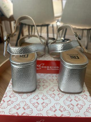 Sandalias Dorking D9253 plata, talla 40, nuevas