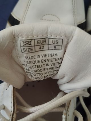 Zapatillas Levi's Blancas y Negras