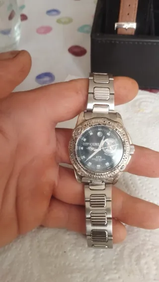 Reloj Rip Curl plateado