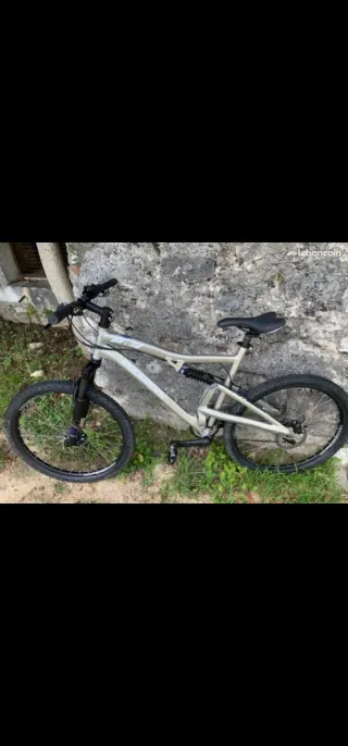 Bicicleta de Montaña Doble Suspensión