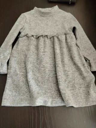 Vestitino felpato grigio con volant