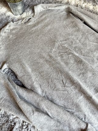 Jersey Zara gris punto detalles perla en los puños