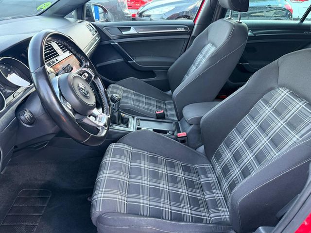 Volkswagen Golf 2.0 TDI GTD BMT