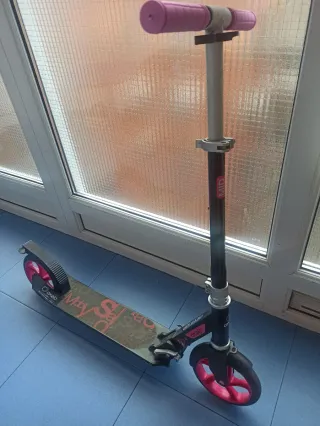 Patinete Oxelo Negro y Rosa Ruedas Grandes