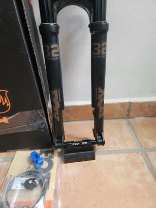 Horquilla Fox 32 Stepcast 100mm remoto de 2025