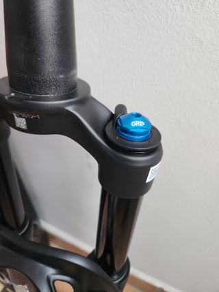 Horquilla Fox 32 Stepcast 100mm remoto de 2025