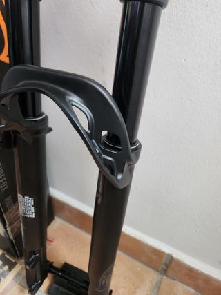 Horquilla Fox 32 Stepcast 100mm remoto de 2025