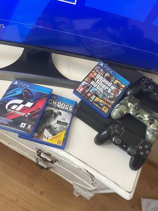 PS4 Slim 1TB + 3 Mandos + 7 Juegos