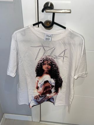 Camiseta Tyla Bershka Talla Única