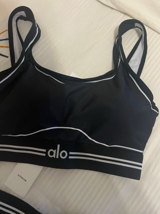 Conjunto deportivo Alo Yoga negro talla S